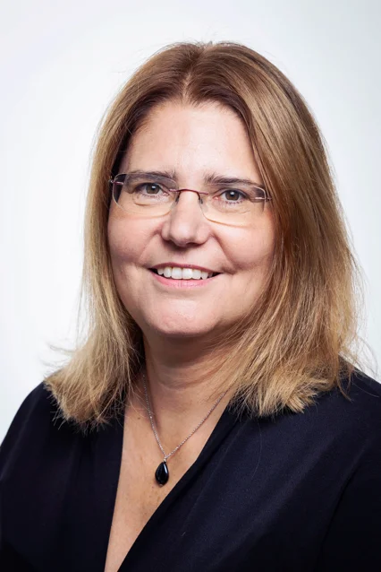 Mag. Astrid Simlinger – Leiterin Finanzcontrolling